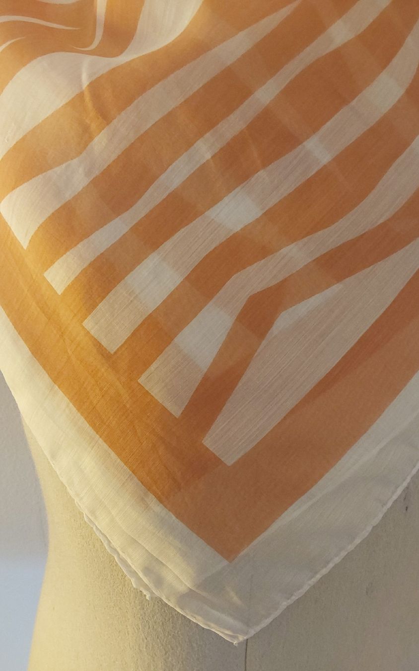 Foulards, Tücher & Schals: Tuch  quadratisch – Gebraucht aus Köniz von scopello12 2