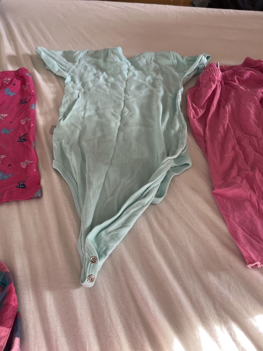 Kleiderpakete & -sets: Mädchen Hemd Gr. 110 und Paket – Gebraucht aus Baden von Mi0 4