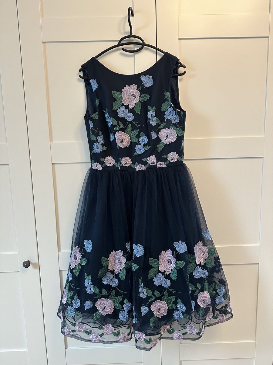 Vestiti: Blumenkleid – Usato da Adlikon venduto da Chbu84