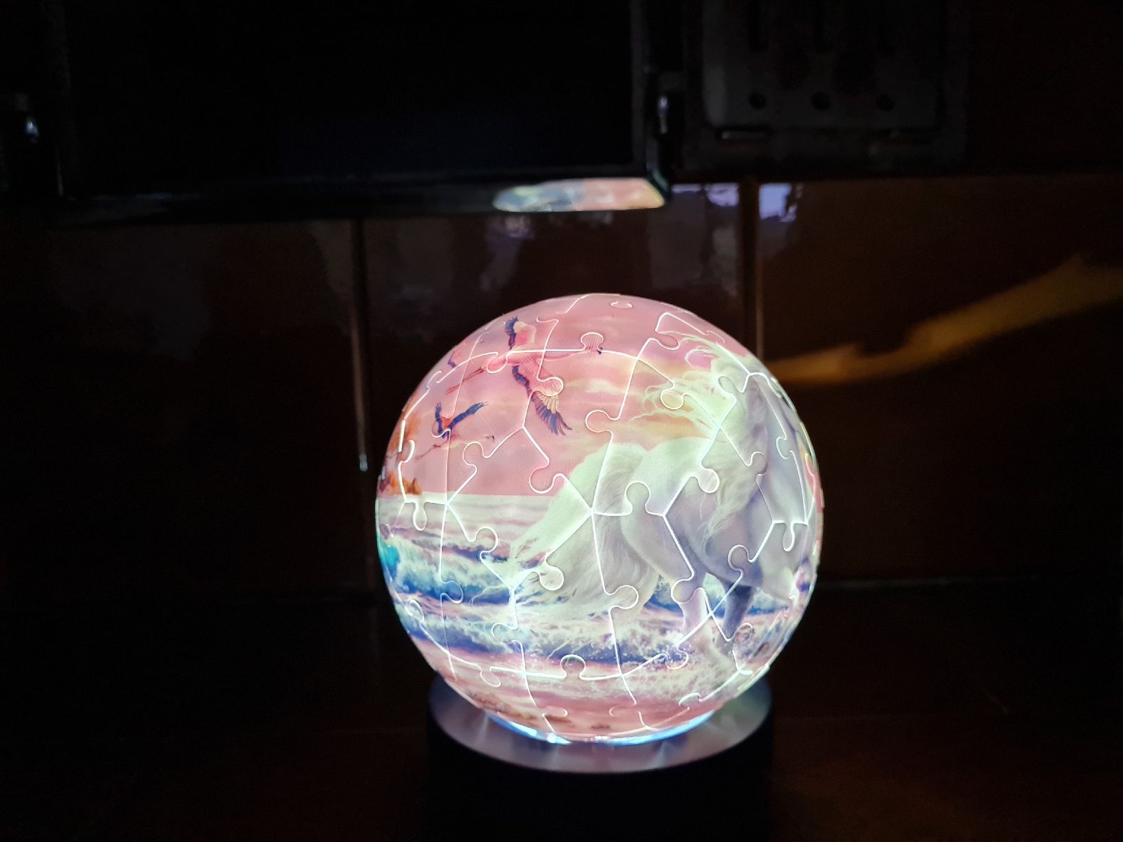 Ravensburger Puzzles: 3D Puzzle Kugel beleuchtet mit Einhorn Bild – Gebraucht aus Würenlos von Dodo7 4