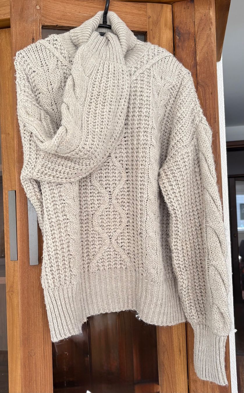 Maglioni & Felpe: Pullover weit Zopfmuster Strick Rollkragen Gr.S/M – Usato da Siblingen venduto da Vany_McDougall 3