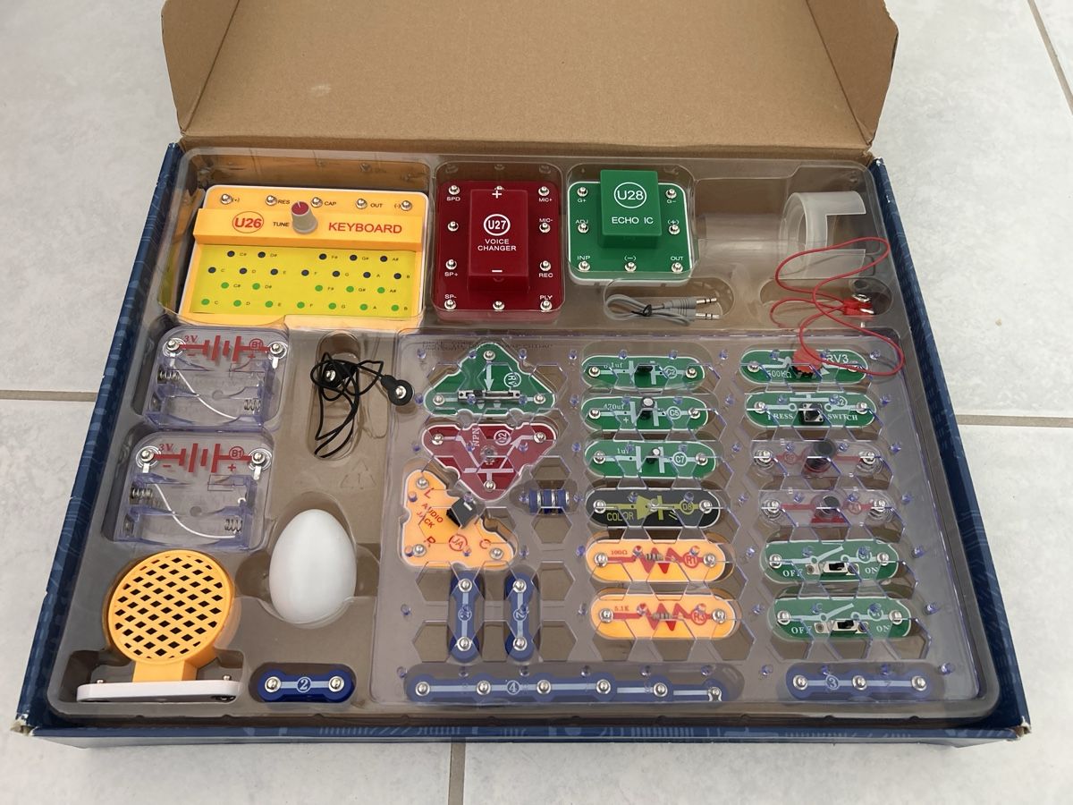 Kit bricolage: Elenco Snap Circuits Sound - Electronic Discovery Kit – Usato da Maur venduto da J1m.XX65 1