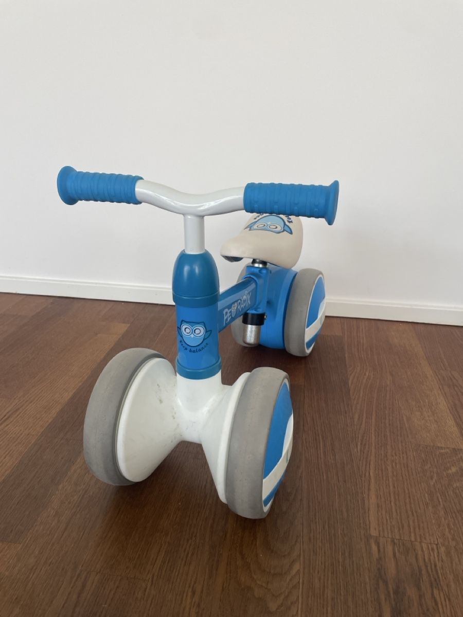 Véhicules pour enfants: Laufrad – D'occasion à Zürich par car_6g7b 1