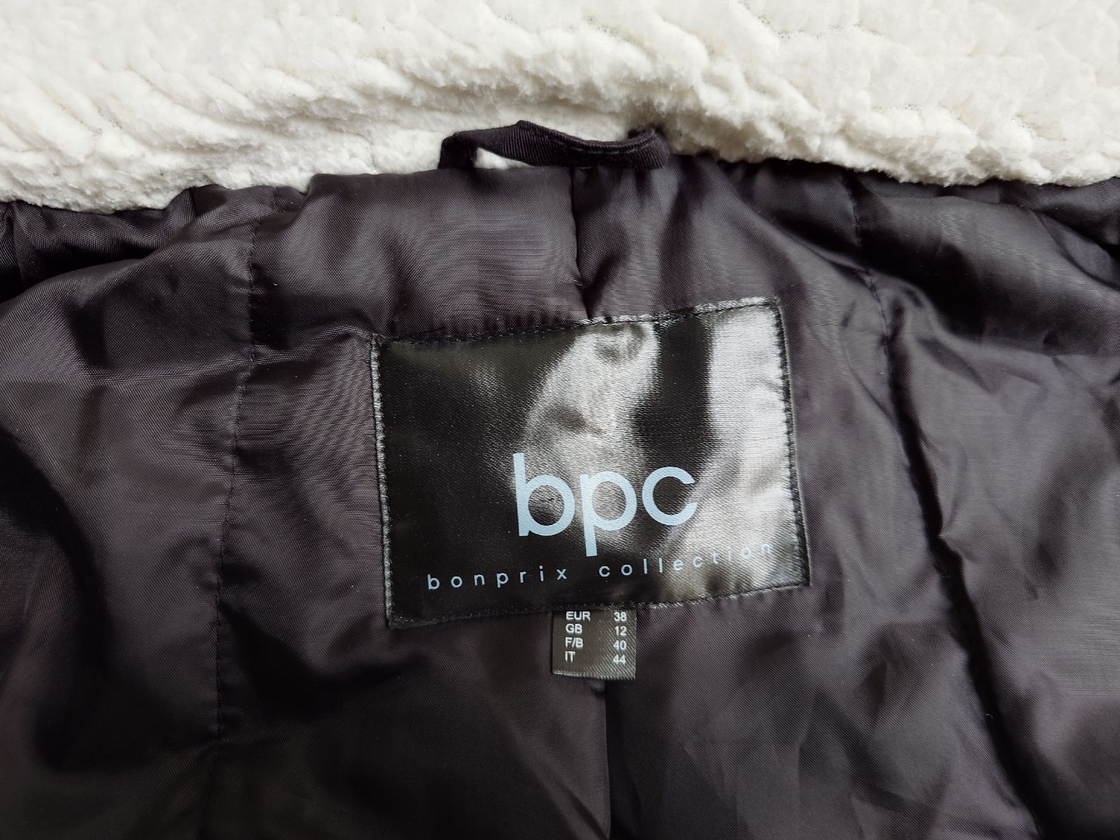 Giacche: Warme Winterjacke Grösse 38 – Usato da Bätterkinden venduto da Grooovy 5