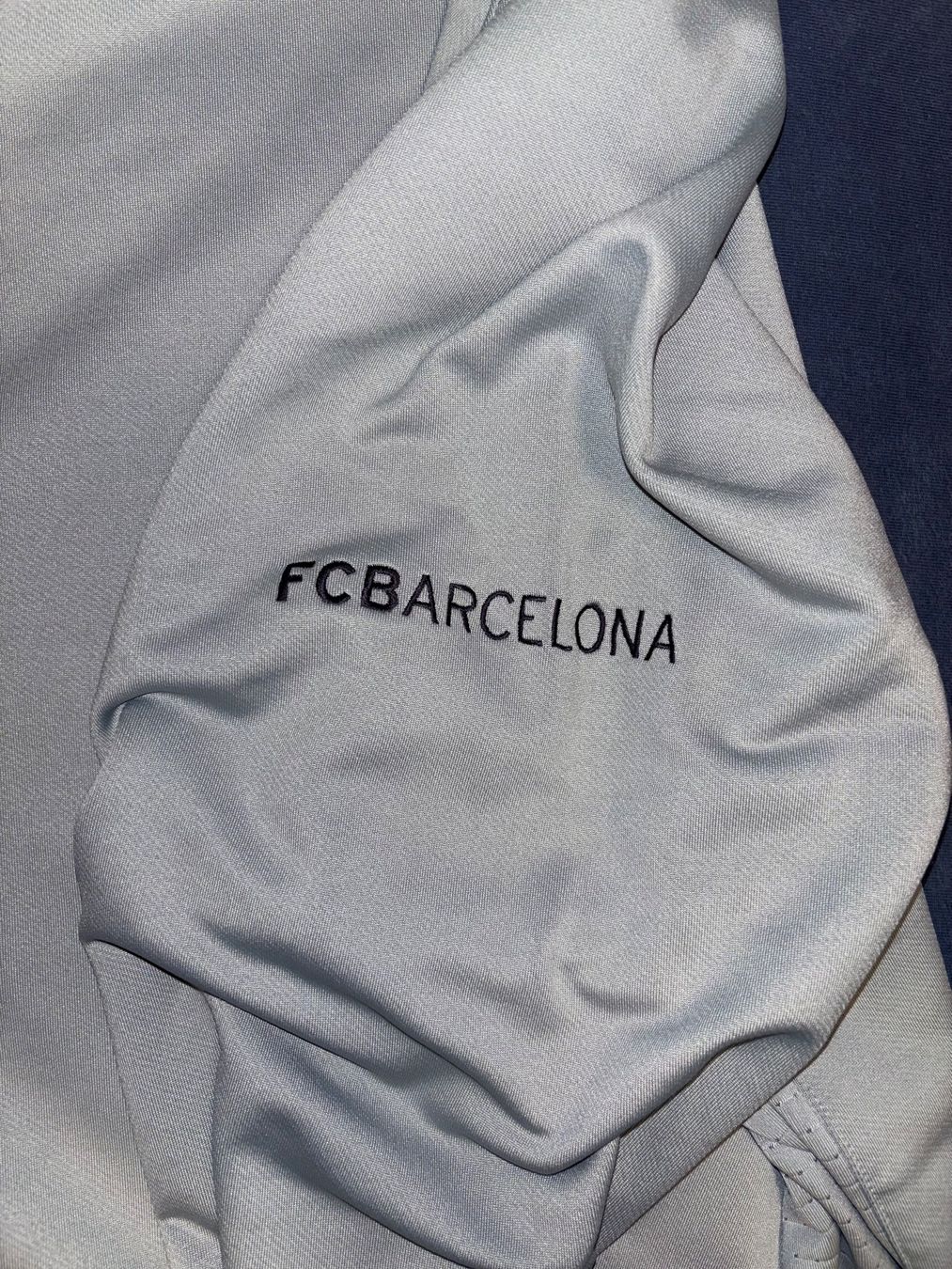 Nike Maglioni & Felpe: FC Barcelona Trainings Top Pullover Nike Ronaldinho – Usato da Rain venduto da JerseyLegends 3