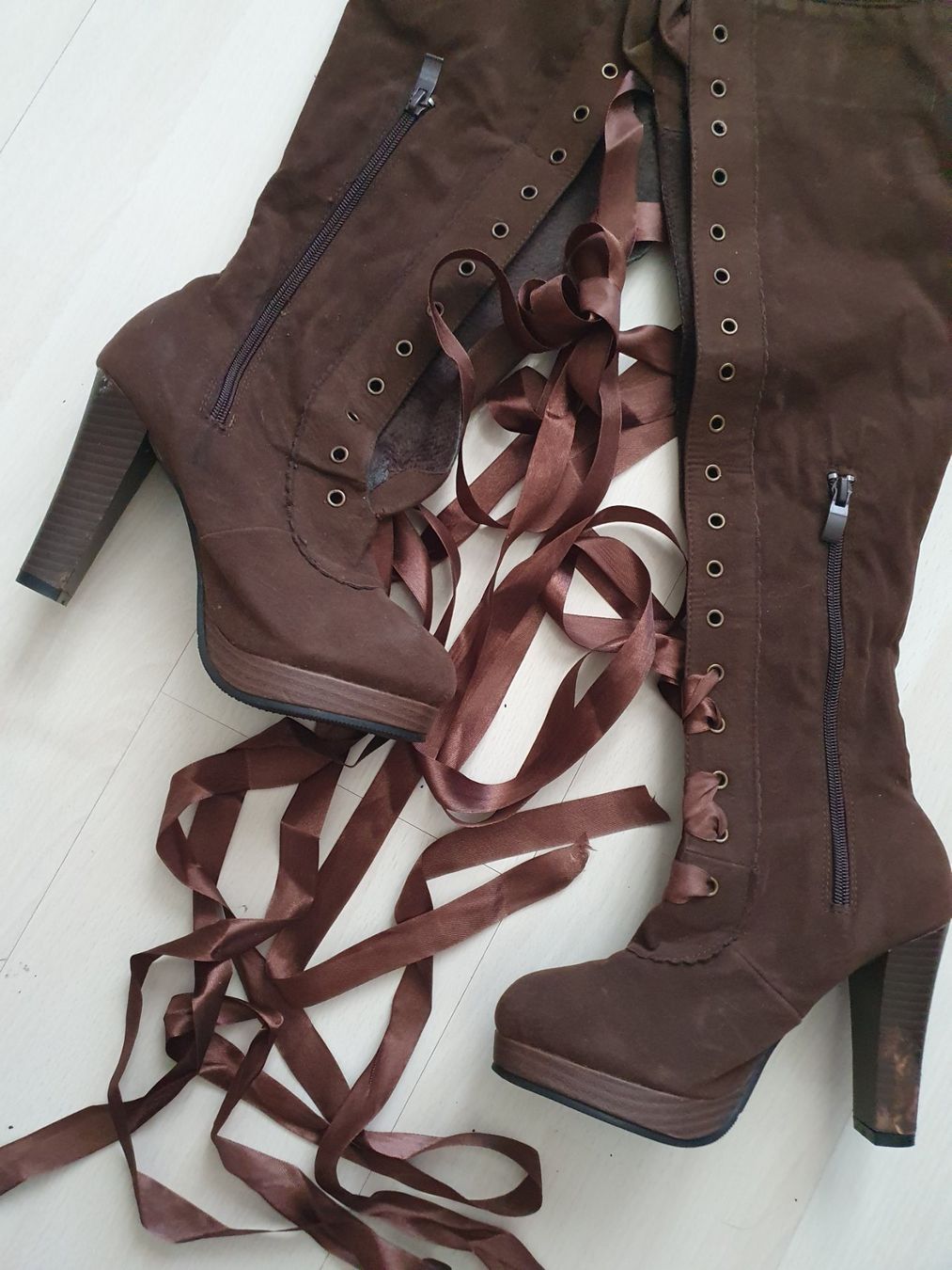 Scarpe da donna: Braune geschnürte Stiefel Gr 36 – Nuovo (secondo la descrizione) da Münsingen venduto da BlackTears-3 6