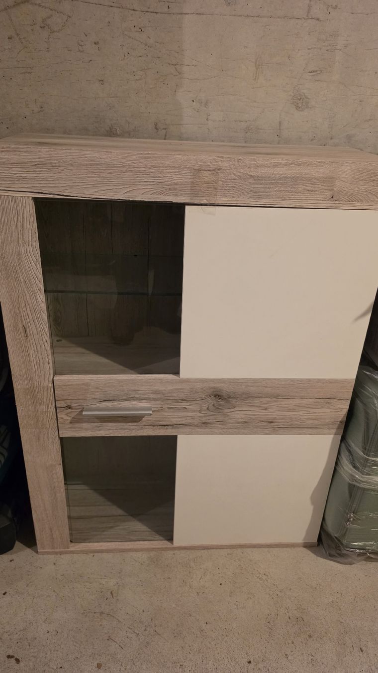 Mobili TV: Wohnwand Set mit Couchtisch – Usato da Lengnau AG venduto da Rockethawk 2