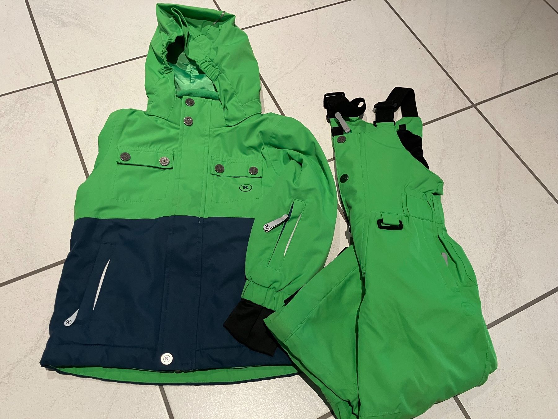Anzüge: K-tec Skianzug Grösse 98 – Gebraucht aus Chur von steffeli04