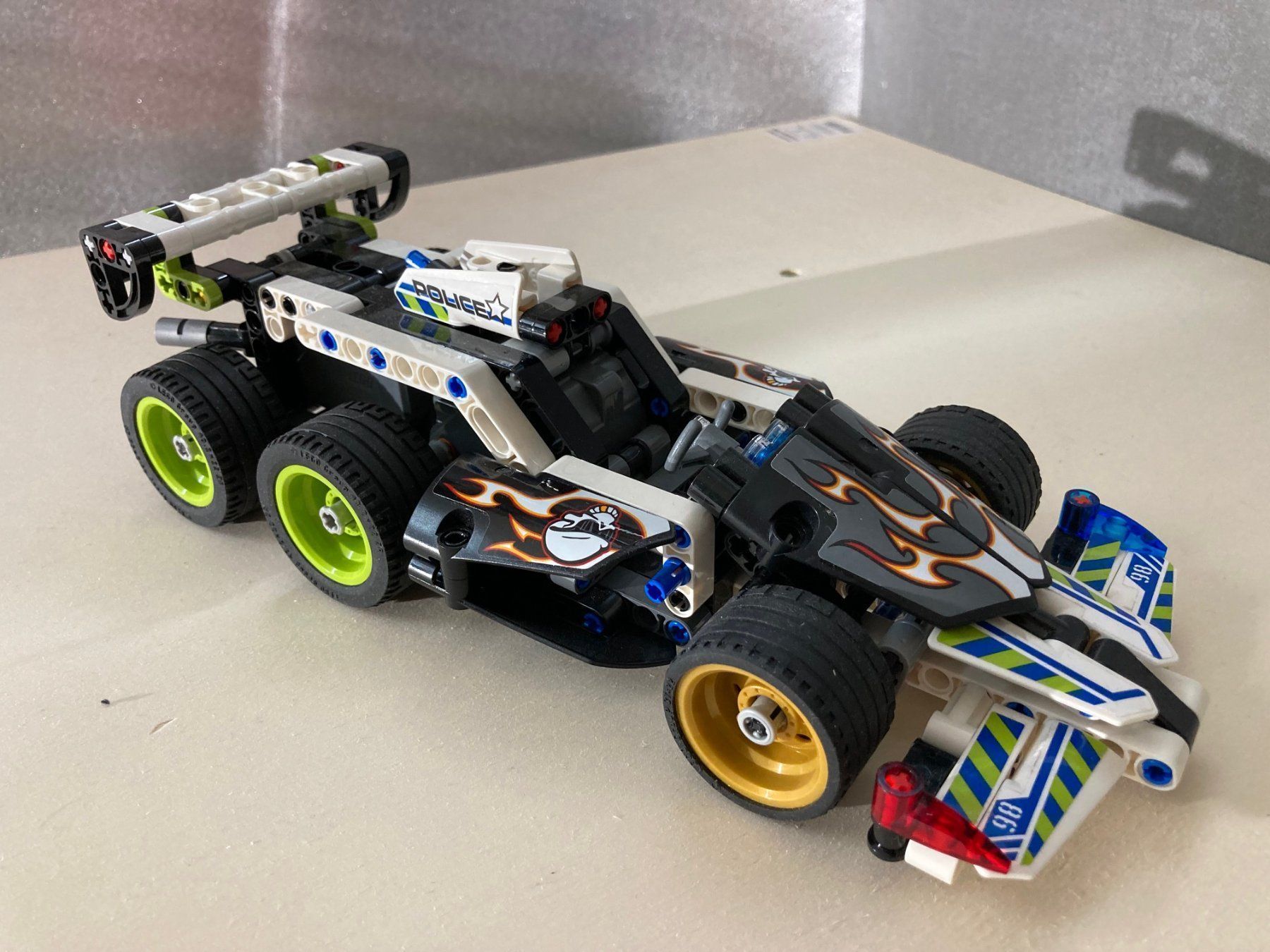 Lego Kit di costruzioni: LEGO® Technic Rennwagen Doppel-Pullback – Usato da Glattfelden venduto da Flip4u