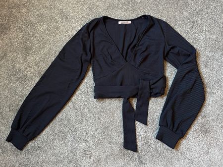Top Glamorous Wickelbluse schwarz Gr. 34