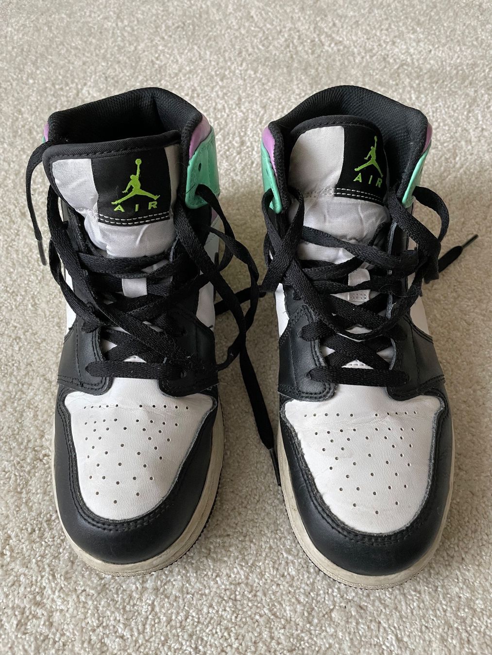 Jordan Schuhe für Mädchen: Nike Air Jordan 1 Mid Gr 39 – Gebraucht aus Ebmatingen von Reva-Sue 2