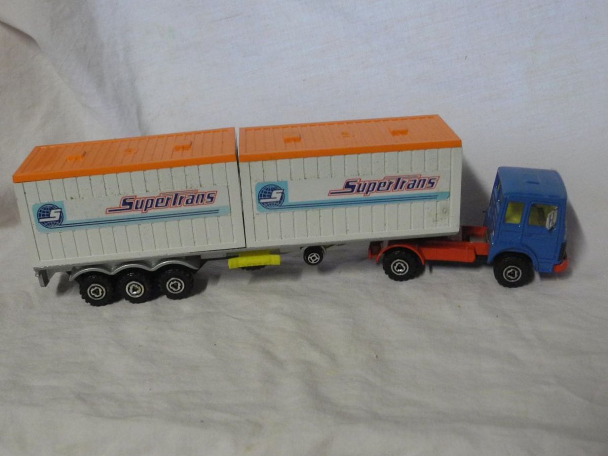 Majorette Modellautos: MAJORETTE  SAVIEM  CONTAINER-SATTELZUG  1:60  UNBESPIELT – Gebraucht aus Gurtnellen von Murmeli99 2