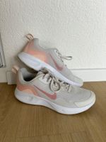 Nike Sneaker