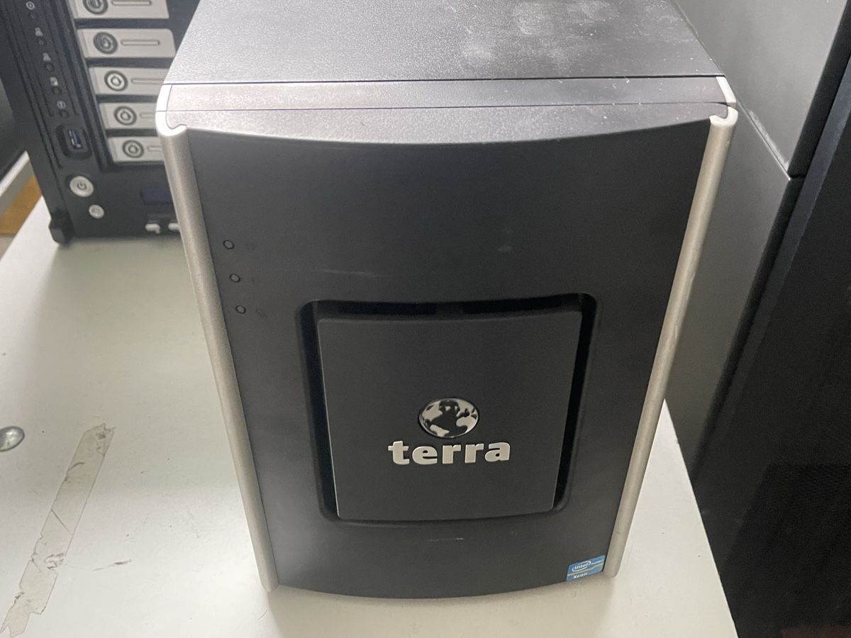 Server: TERRA Server System N4012S03, Intel Xeon  – Usato da Wängi venduto da Bmo