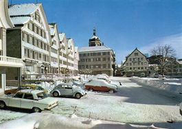 GAIS Dorfplatz, Auto