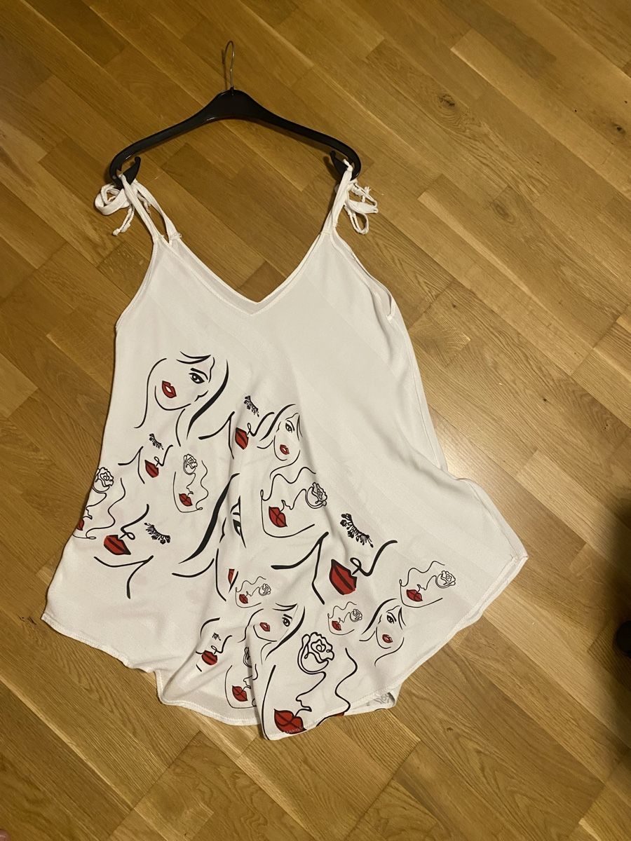 Camicette: Sommerliches Damen-Top Weiss – Usato da Rorschach venduto da Lauraq12 1