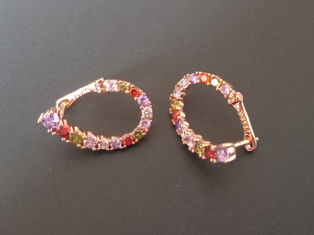 Boucles d'oreille: Vergoldet Ohrringe, mit Klappverschluss – D'occasion à St-Prex par big_c6bb