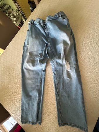 Jeans tagliati chiari Kiabi con elastico in vita tg.50