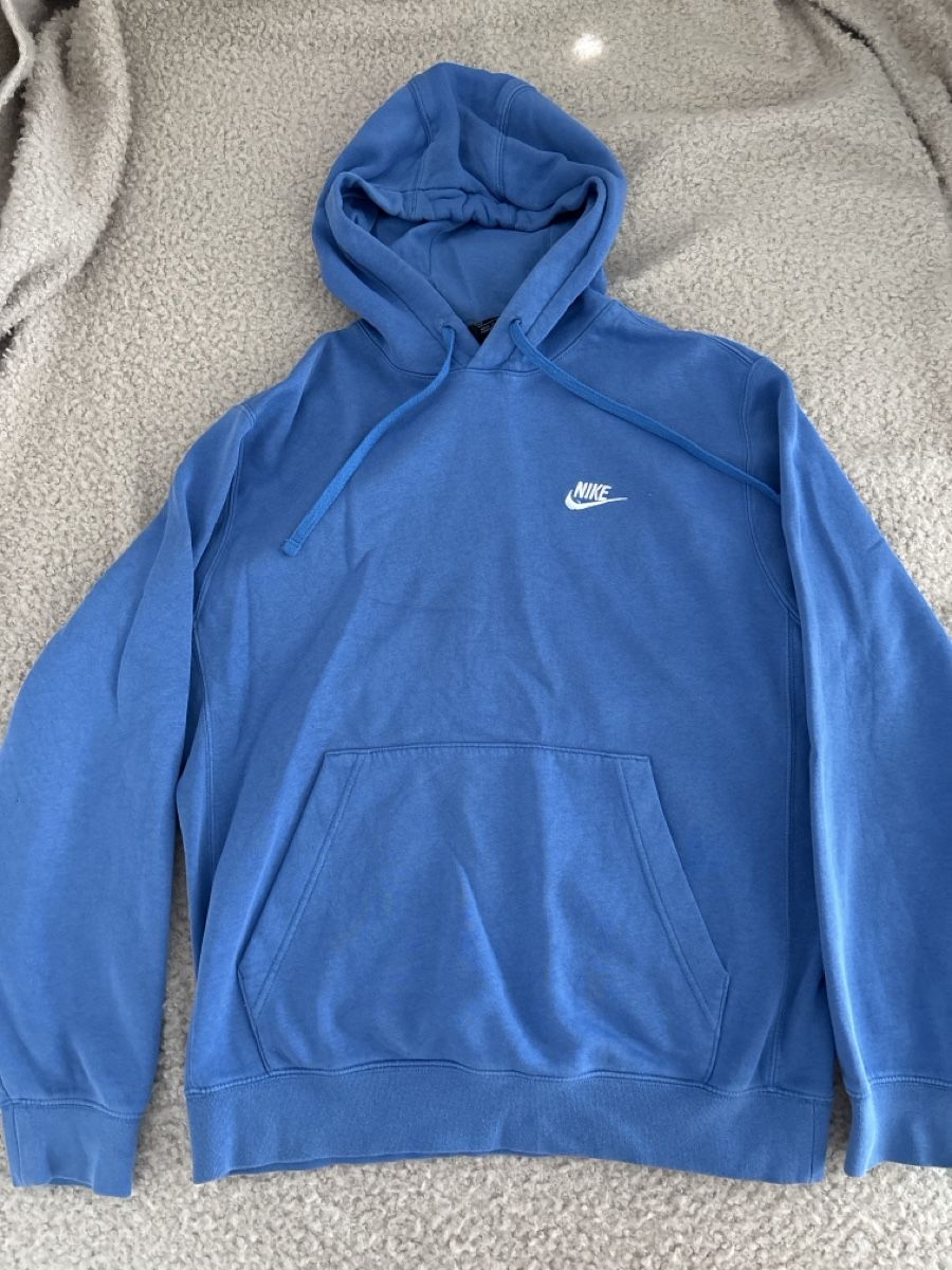 Nike Pulls & Sweat-shirts: Nike Kapuzenpullover blau Grösse S – Neuf (Voir description) à gachnang par tob_7yzs