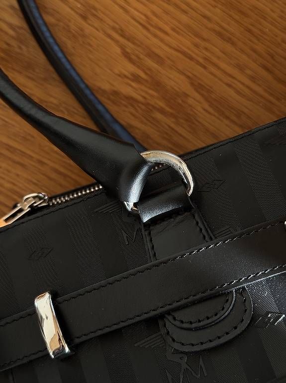 Borse da donna: ungetragene MAISON MOLLERUS Tasche – Usato da Uster venduto da san_9thy 3