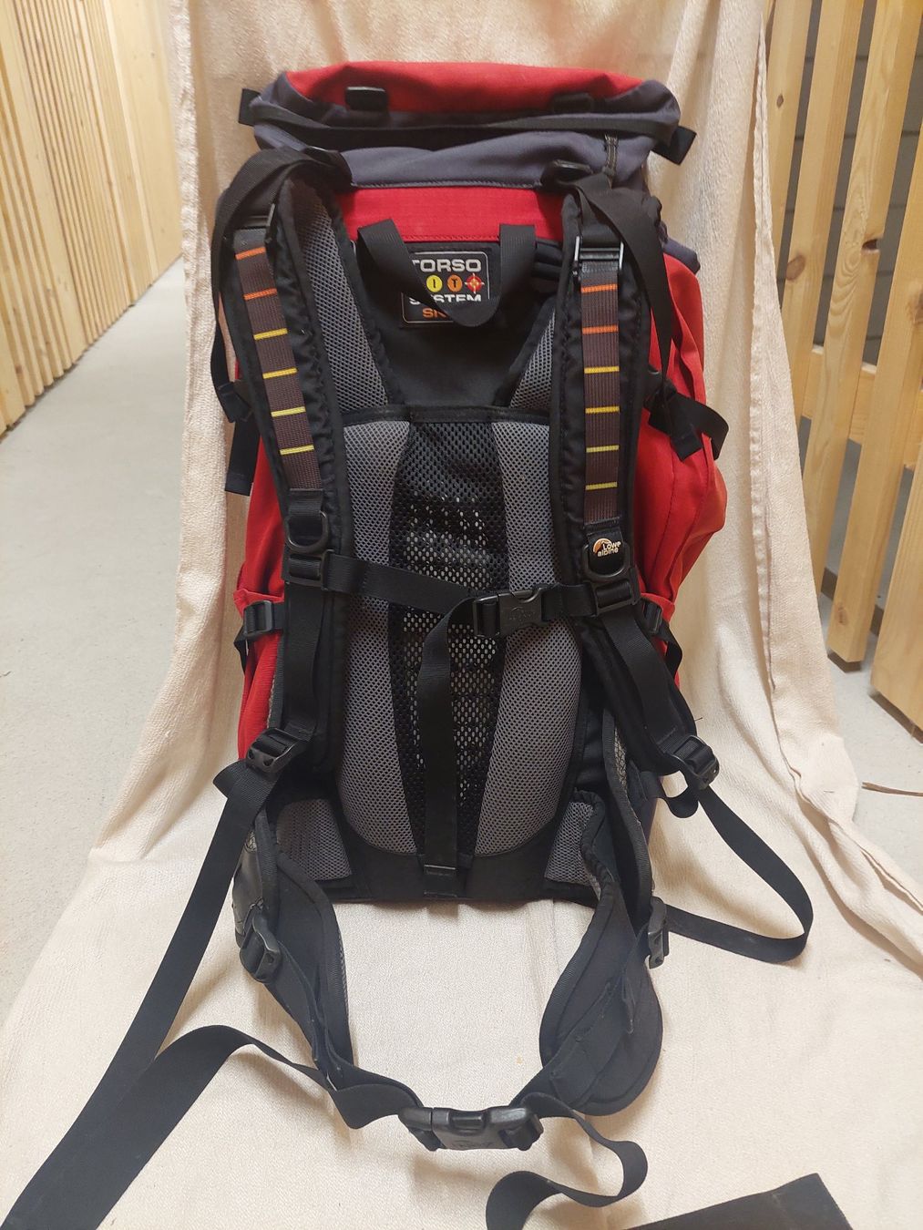 Lowe Alpine Zaini: Lowe Alpine Trekking- und Reiserucksack 45L, robust & bequem – Usato da Dübendorf venduto da aur_wm8b 3