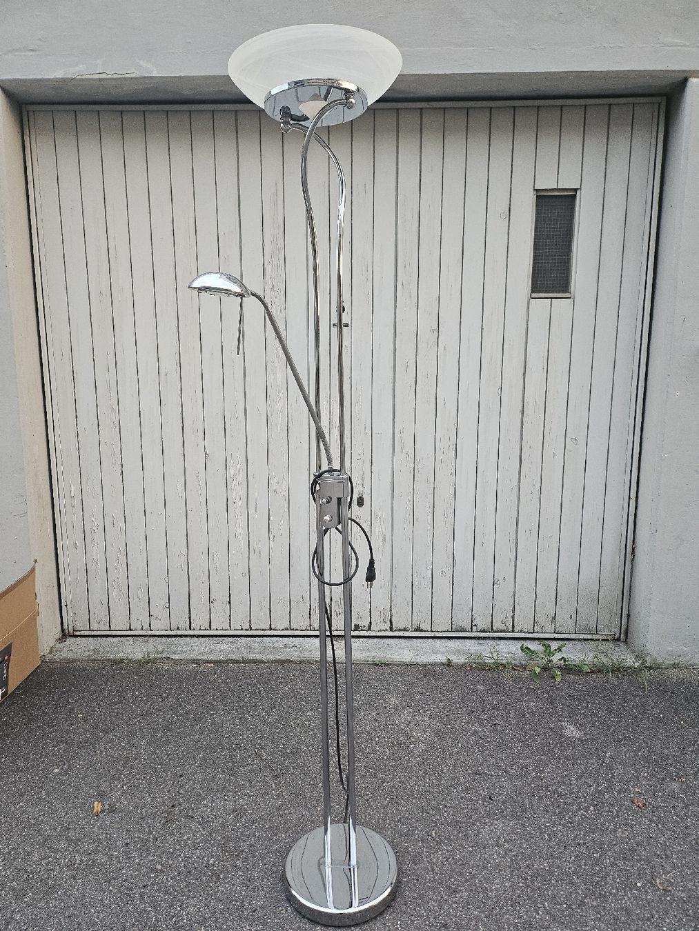 Lampade: lampadaire avec liseuse – Usato da Courtételle venduto da Netha