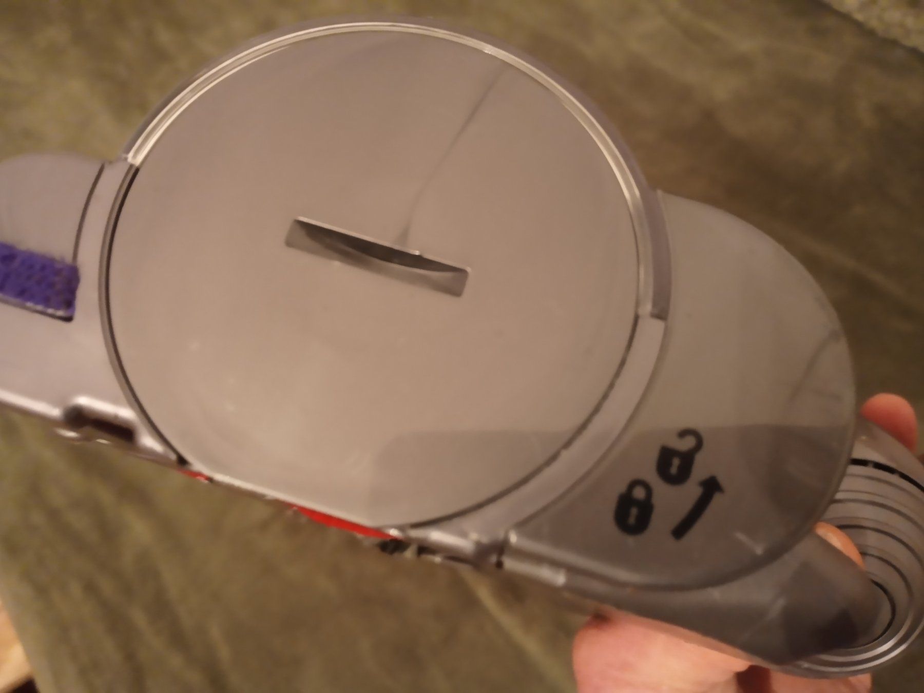 Dyson Staubsauger & Zubehör: Dyson  Bodendüse Dyson V10 Motorburste – Gebraucht aus Prez-vers-Siviriez von Monija70 4