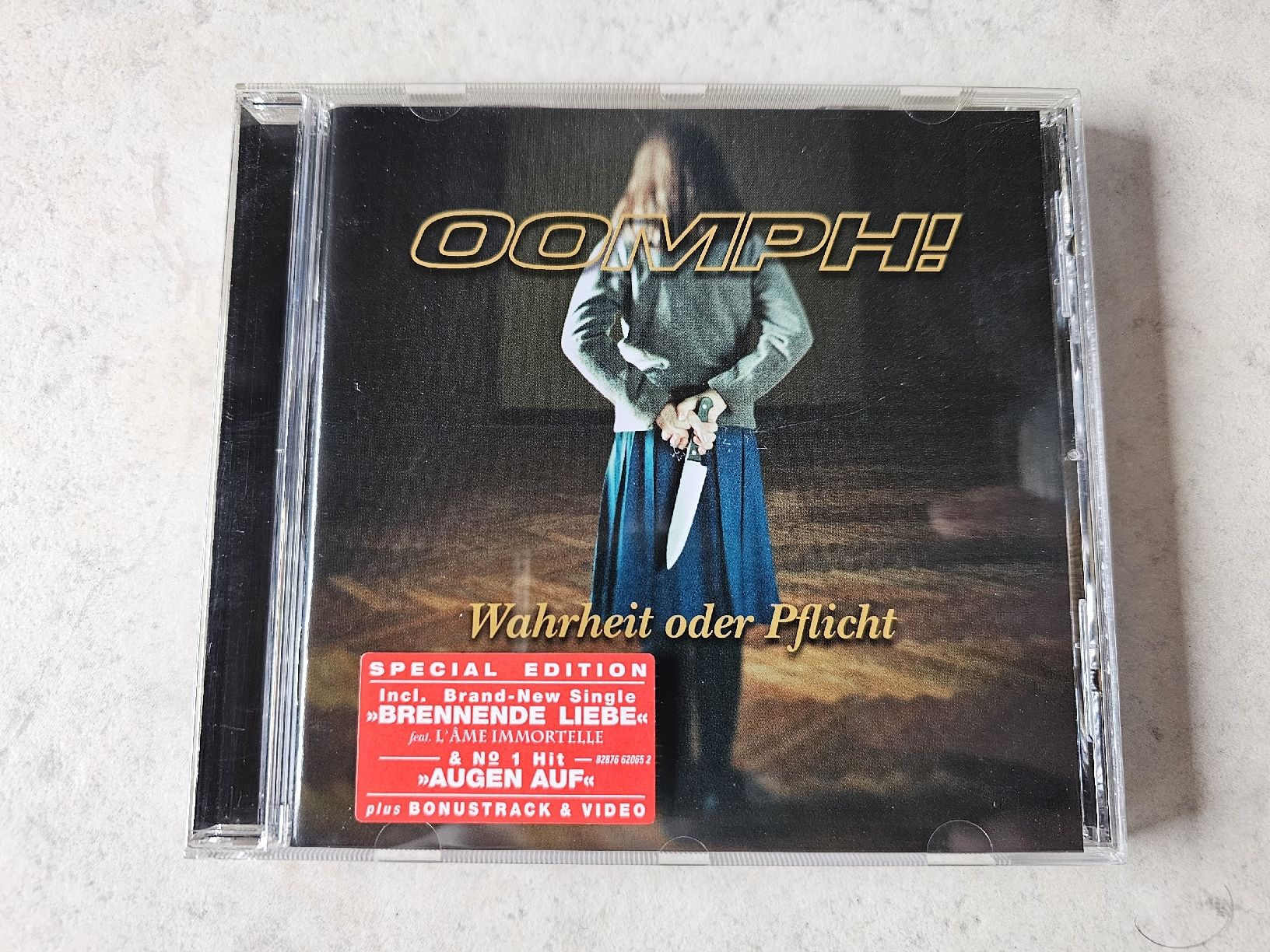 CD: Oomph  -  Warheit oder Pflicht – Usato da Schneisingen venduto da backstore24