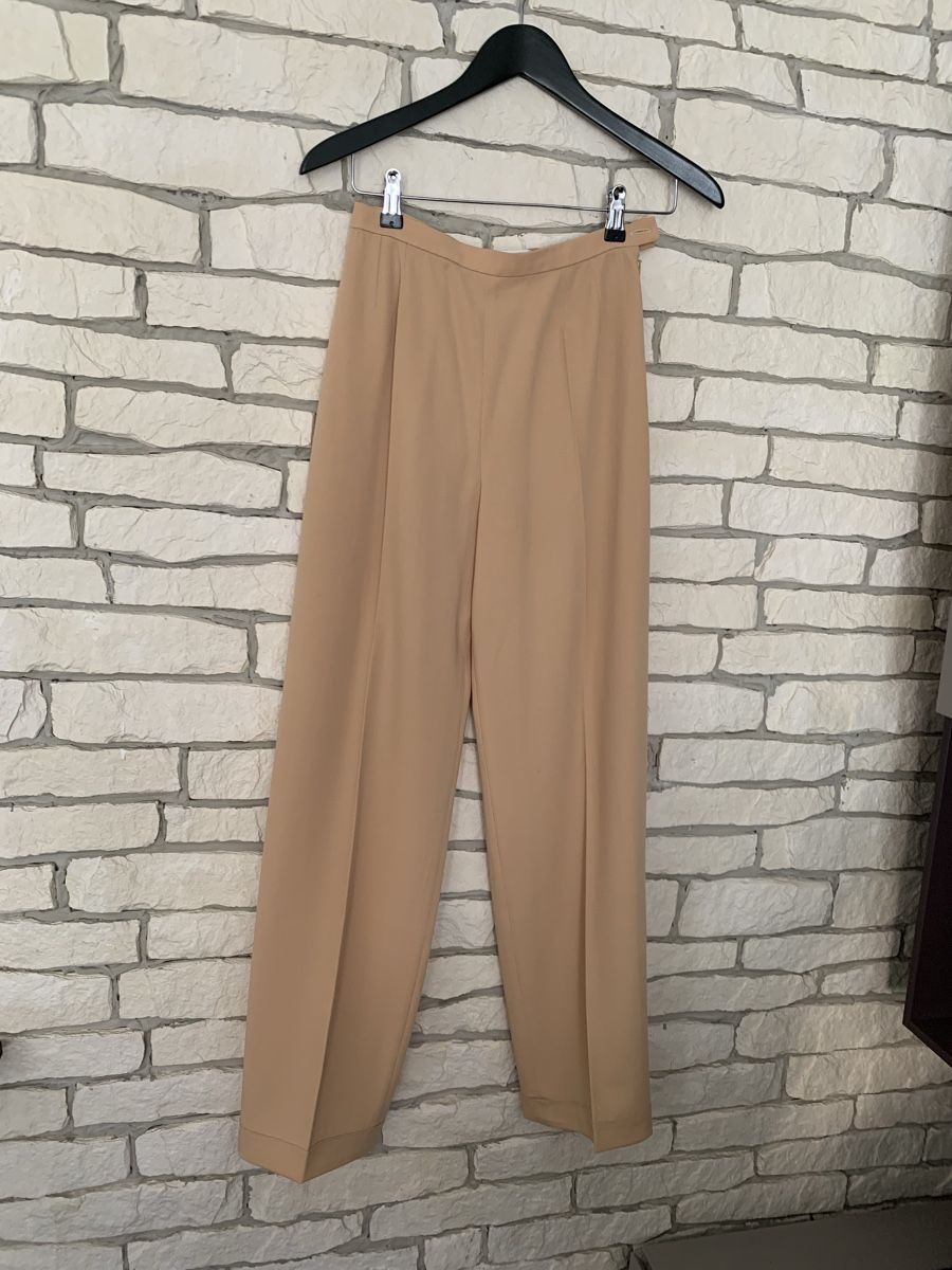 Max Mara Hosen: Max Mara Hose  – Gebraucht aus Bergdietikon von zor_856j 9
