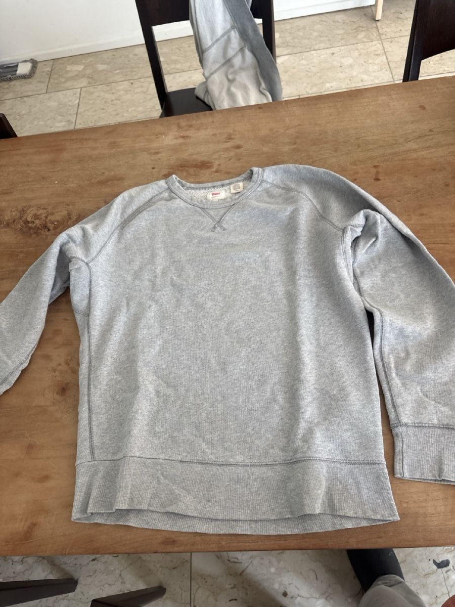 Levi's Pullover & Sweatshirts: Levi's Sweatshirt – Gebraucht aus Zürich von Midaspavia