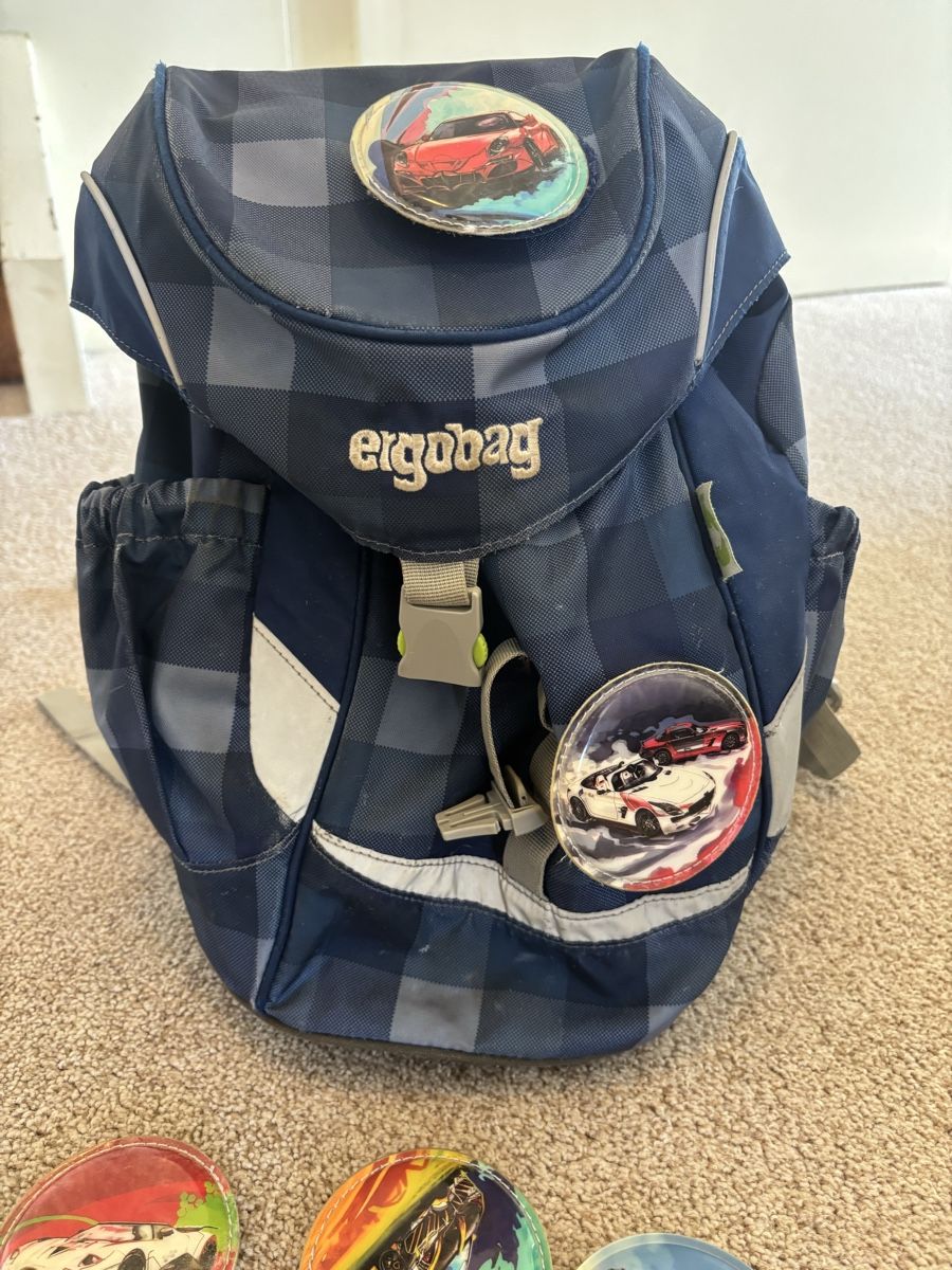 Ergobag Borse & Zaini: Ergobag Kindergartenrucksack mit 8 Kletties – Usato da Bern venduto da 81guggi 1