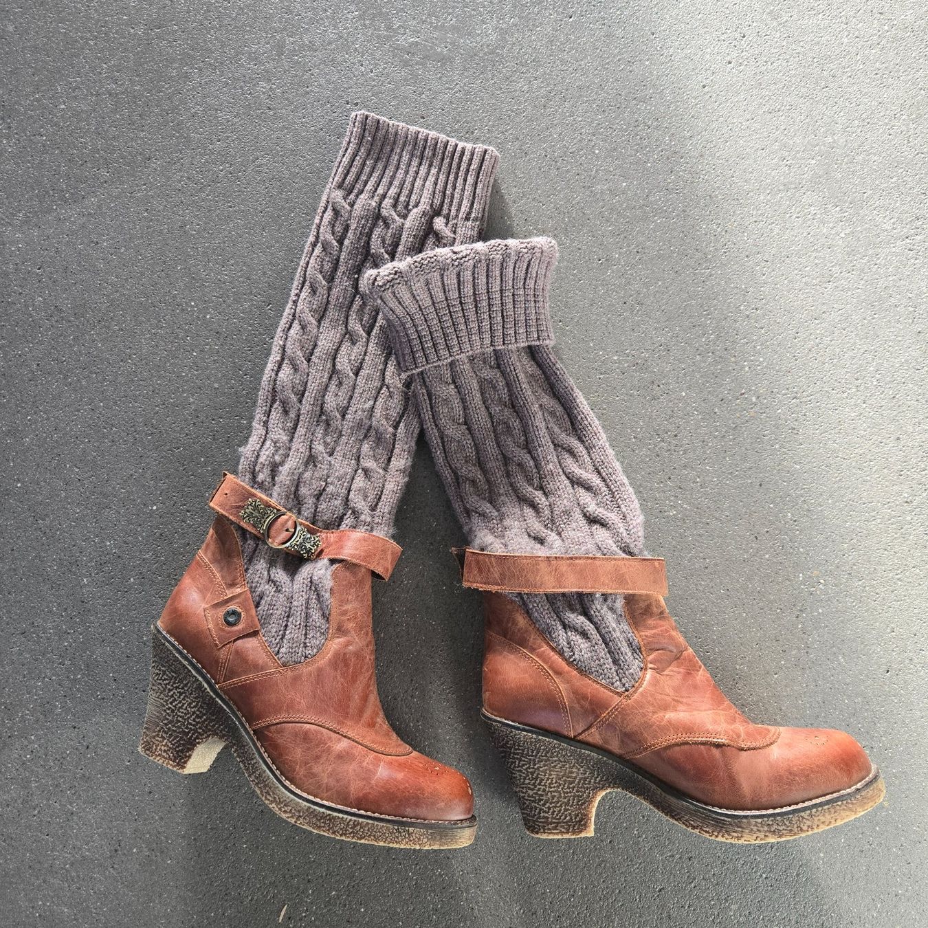 Chaussures femmes: Stiefel Leder und Strick Gr.39/40 – D'occasion à Windisch par mecke1