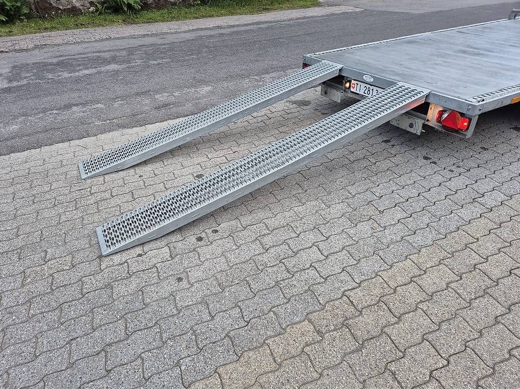 Rimorchi: Rimorchio HUMBAUR 3000 Universal Alu – Usato da Biasca venduto da FQV 1
