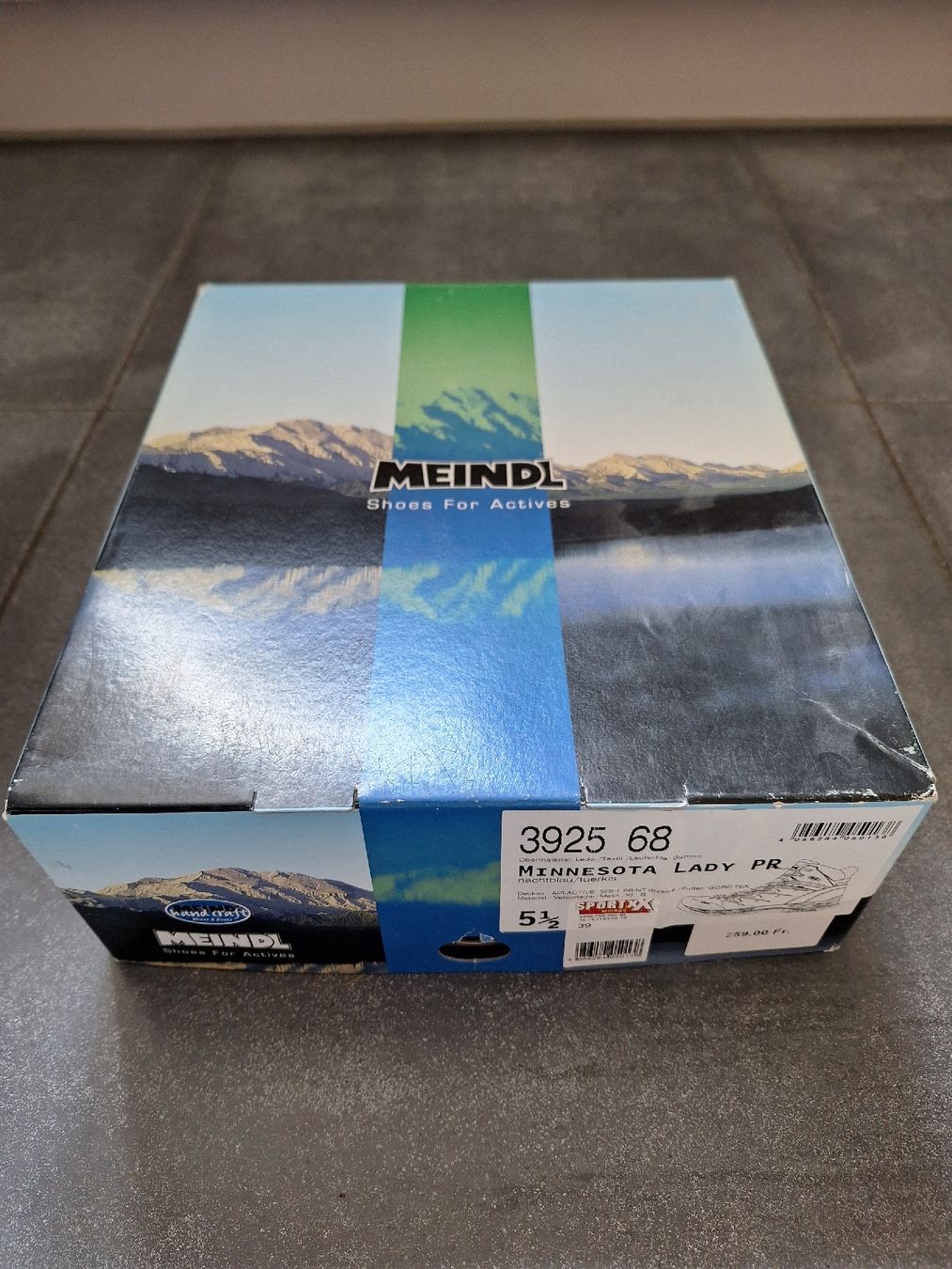 Meindl Scarpe da uomo: Meindl Wanderschuhe in Originalkarton, Gr 39 – Usato da St.Gallen venduto da dajo0809 7