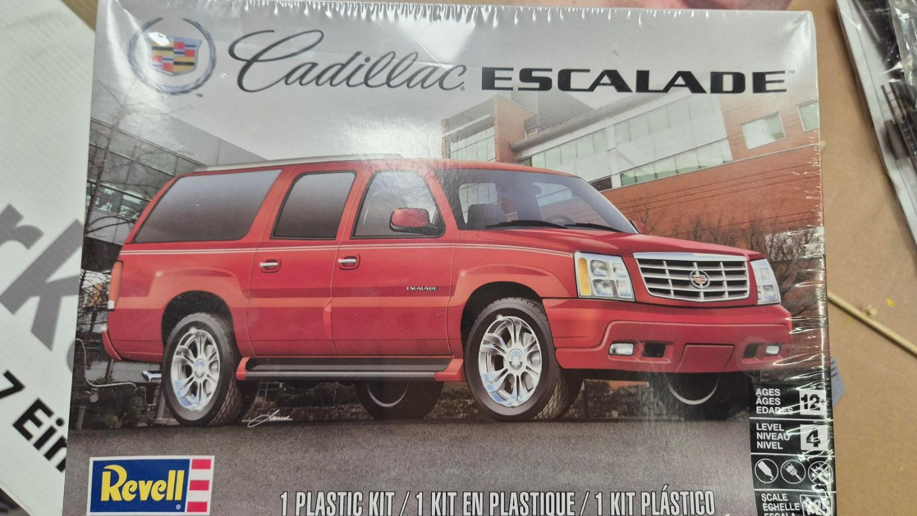 Revell Kit di modellismo & Modellini statici: Cadillac Escalade – Nuovo e nell'imballaggio originale da Wettingen venduto da Mmarb