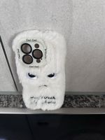 Schutzhülle Plüsch weiss für iPhone 16 Pro