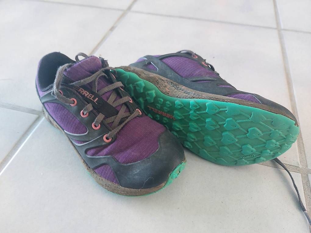 Merrell Herrenschuhe: Merrel Turnschuhe Gr. 31 – Gebraucht aus Nottwil von outback-ev