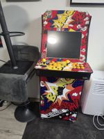 Spielautomat + 2 Neue Hocker