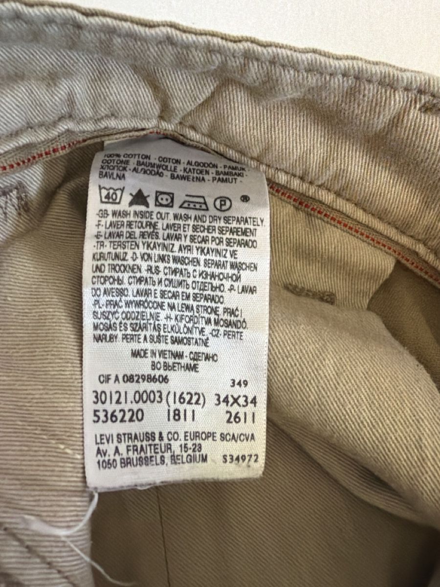 Levi's Jeans: Levi’s – Usato da Forel (Lavaux) venduto da vuf_rdl9 1