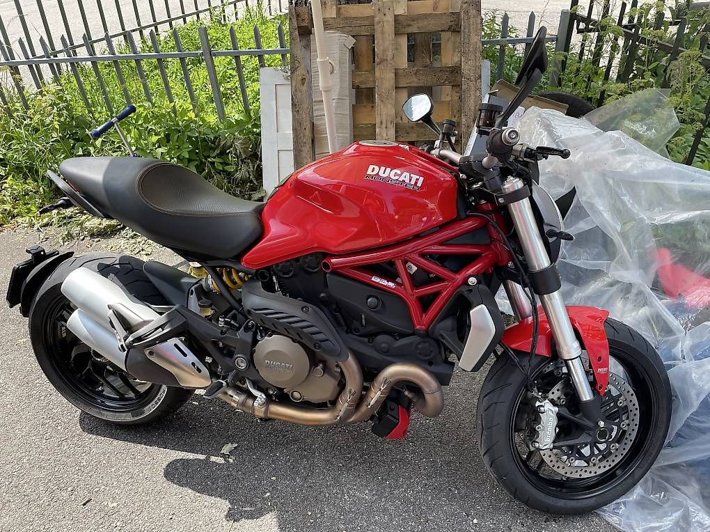 Ducati Strasse: Ducati Monster 1200 ABS – Gebraucht aus geneve von jmreme