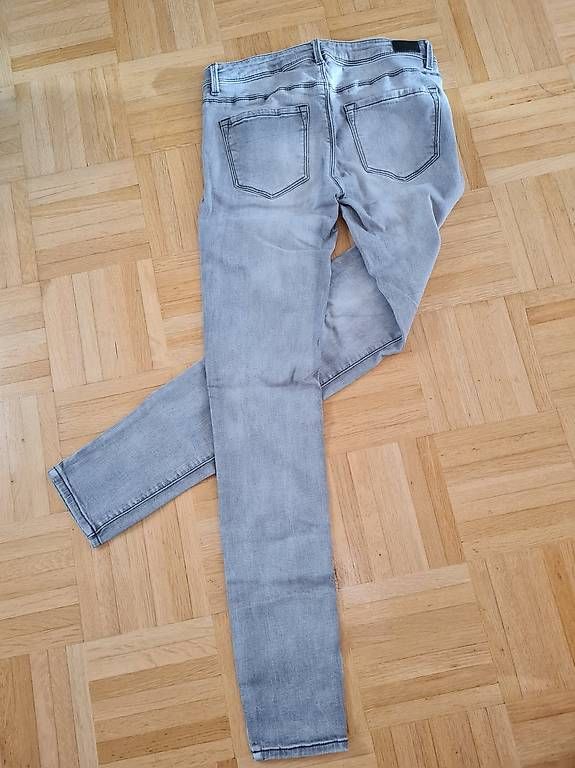Jeans: Damen Jeans Gr. 36 – D'occasion à La Heutte par tau_5vvl 3