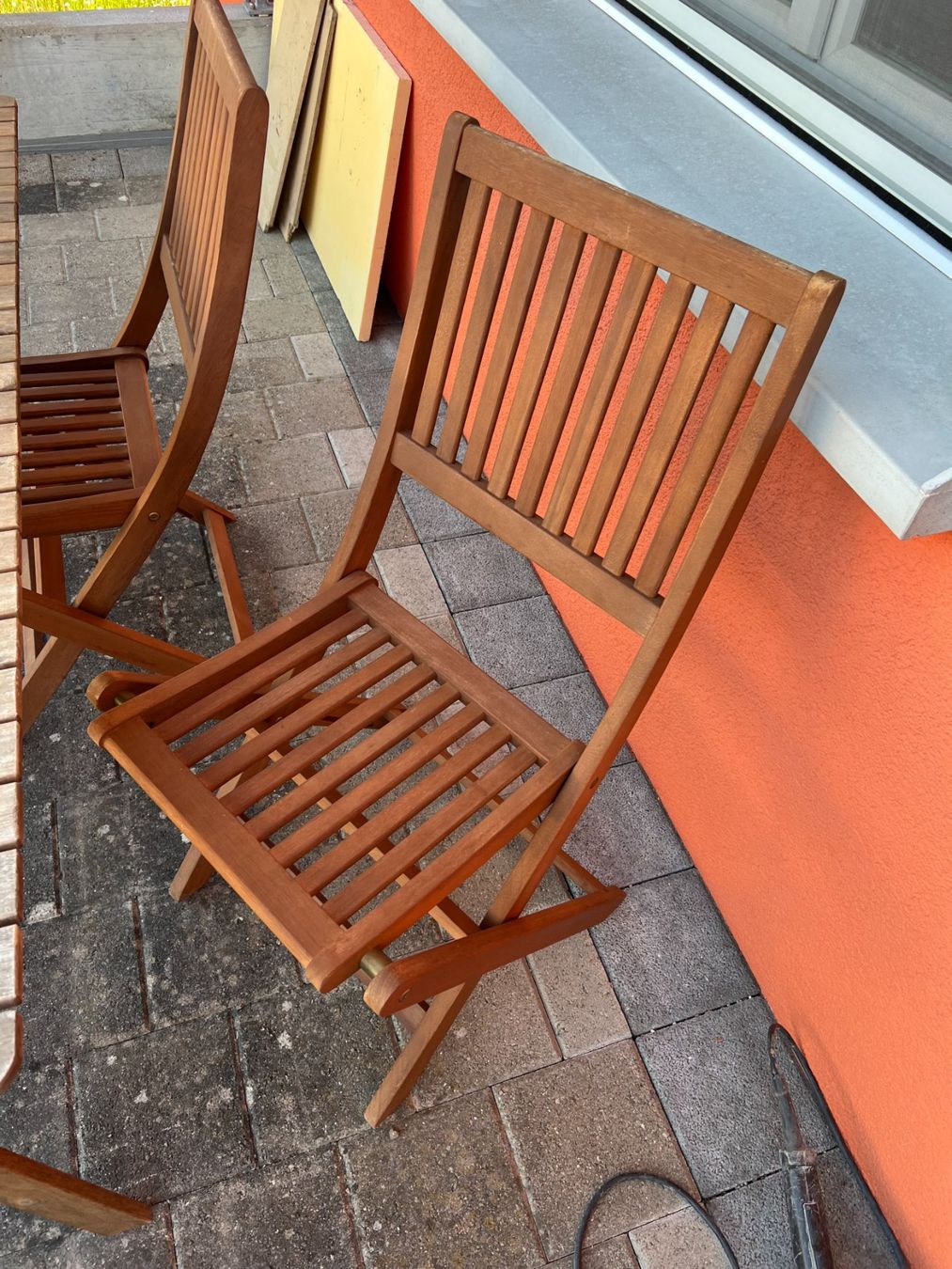 Set di tavolo e panche: Gartentisch & 2 Stühle Holz, klappbar – Usato da Jona venduto da ddr34 1