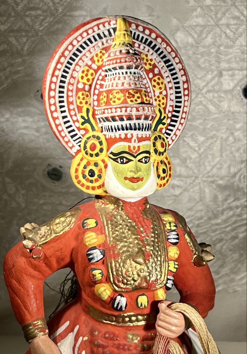 Statuette: Figurine Kathakali Vintage Unique Peinte  Main Inde – Usato da Genève venduto da DELIRBEADS 1