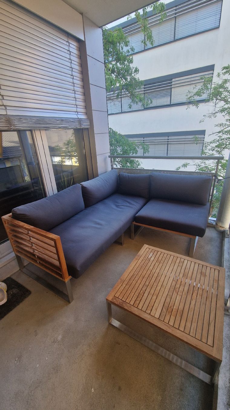 Sofas: Balkonsofa/Lounge mit Tisch Holz Metall – Gebraucht aus Zürich von hobbit87