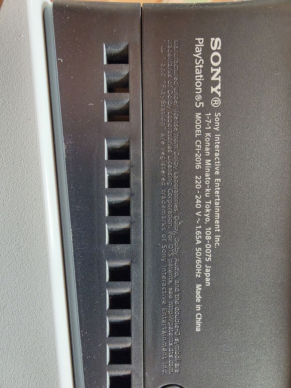 Sony Konsolen: PlayStation 5 825Go – Neu (gemäss Beschreibung) aus Le Solliat von Nache 4