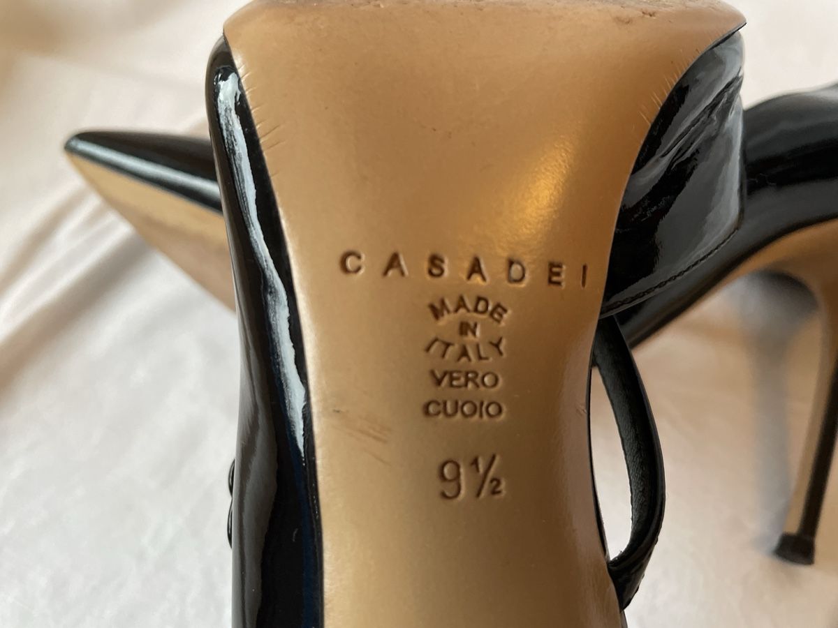 Casadei Scarpe da donna: Casadei schwarze Lackpumps mit Riemchen,  Gr. 39.5 – Usato da Luzern venduto da Moa09 4