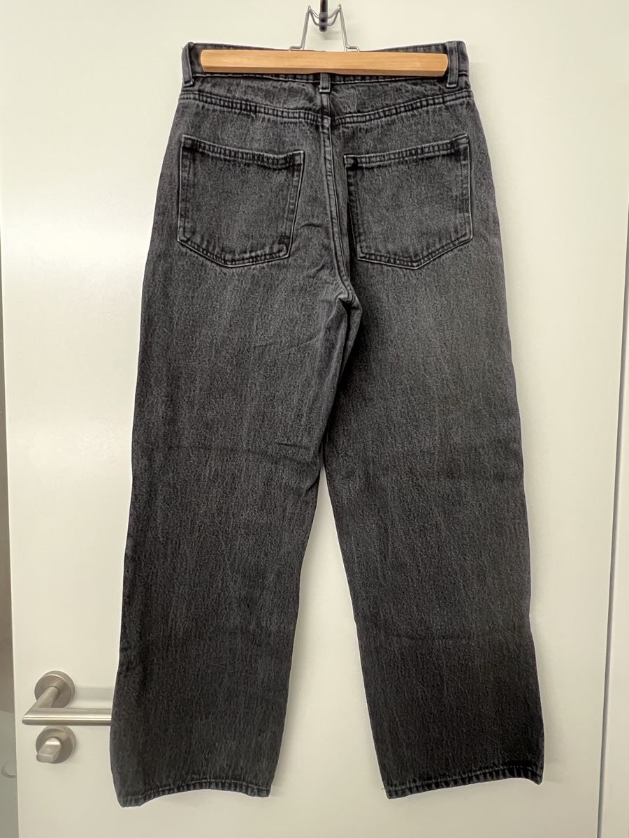 Jeans: Grey Wide Leg Jeans - Size 36 – Usato da Obbürgen venduto da szu_vtz9 1