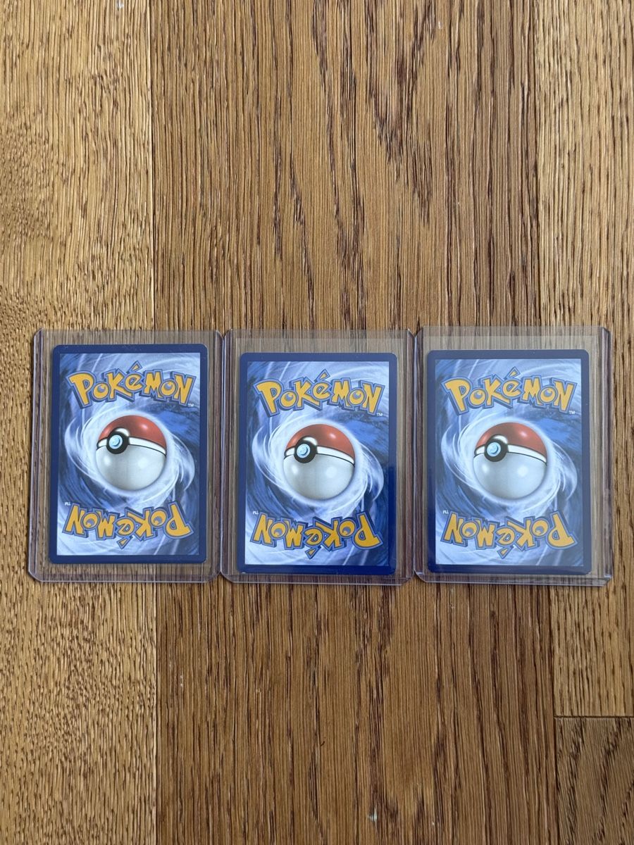 Pokémon Cartes à collectionner: POKEMON KARTEN CHARIZARD-KIRKLIA-EEVEE – Neuf (Voir description) à Utzigen par perfekten 1