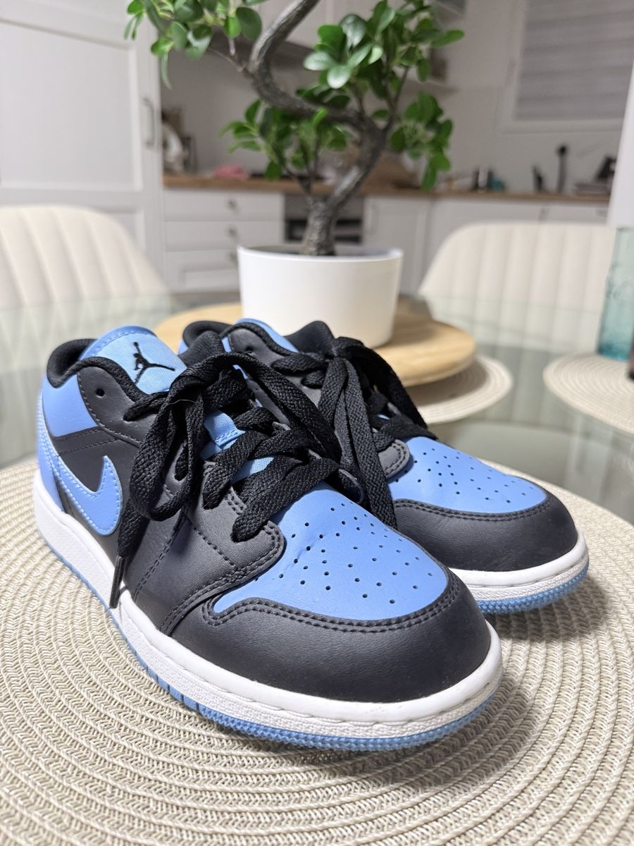 Nike Scarpe da uomo: Nike Air Jordans – Usato da Sennwald venduto da Cloe_M98 5