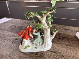 Porzellanfigur Paar unter Baum guter Zustand